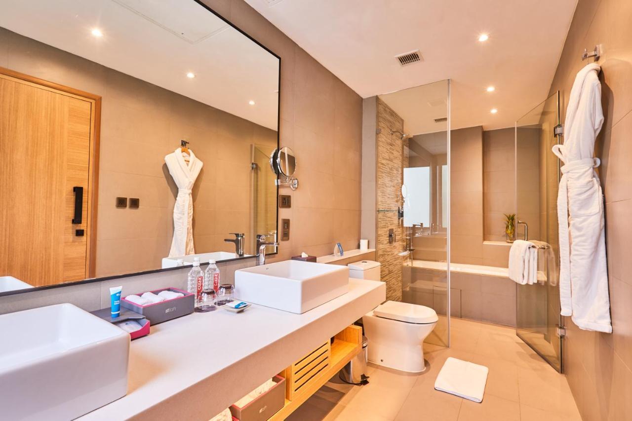 Aloft New Delhi Aerocity Exterior foto Bathroom