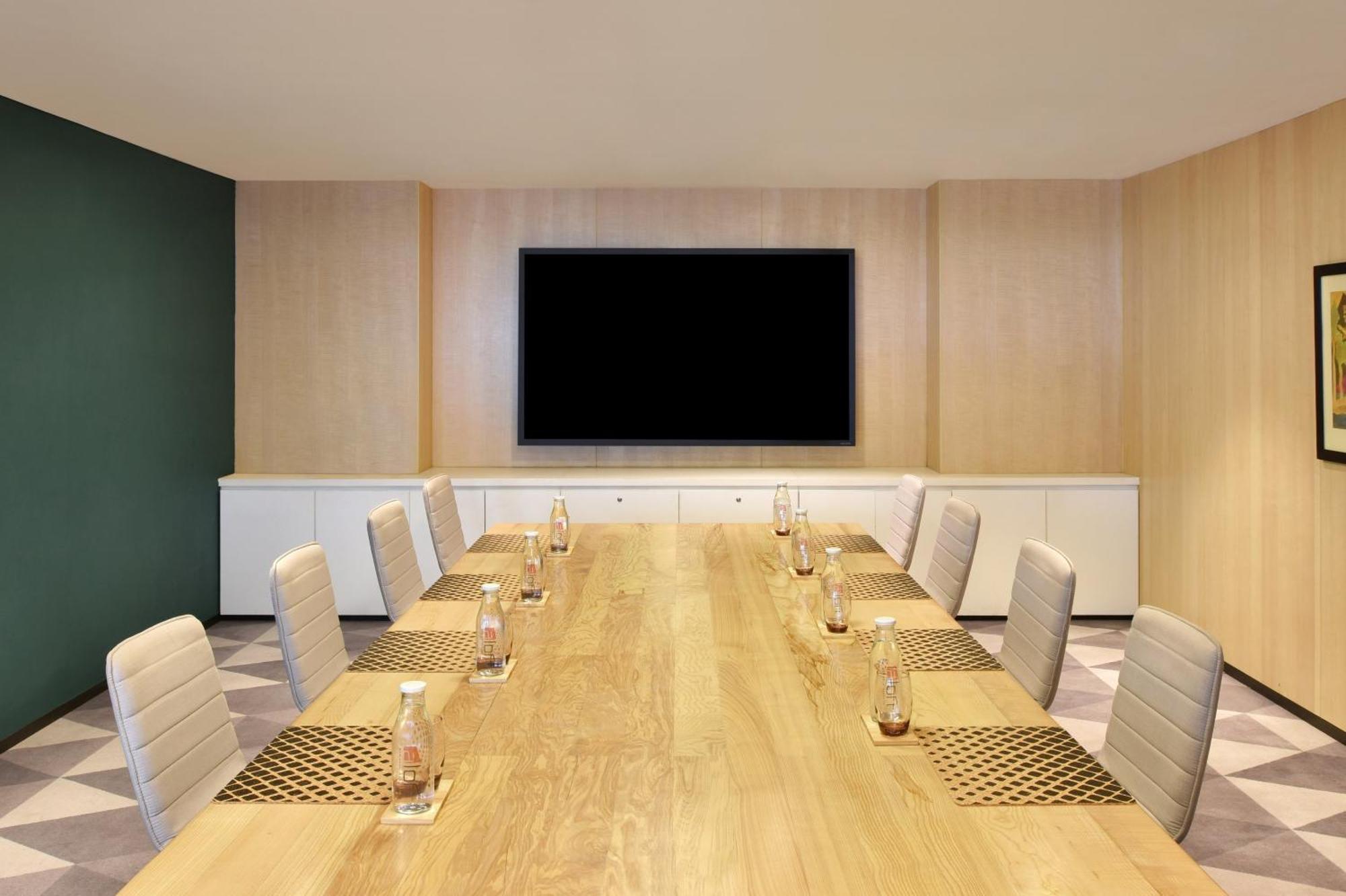 Aloft New Delhi Aerocity Exterior foto Meeting room
